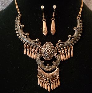 Necklace Set